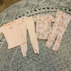 2 matching 5T sets with short sleeve and jogger pants